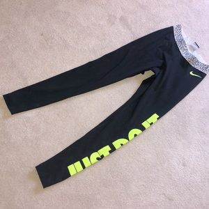 Nike Dri Fit Hyperwarm Just do it Leggings XS